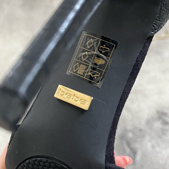 Bebe black suede pointed toe ankle strap pumps with gold hardware 🖤 - Picture 7 of 8